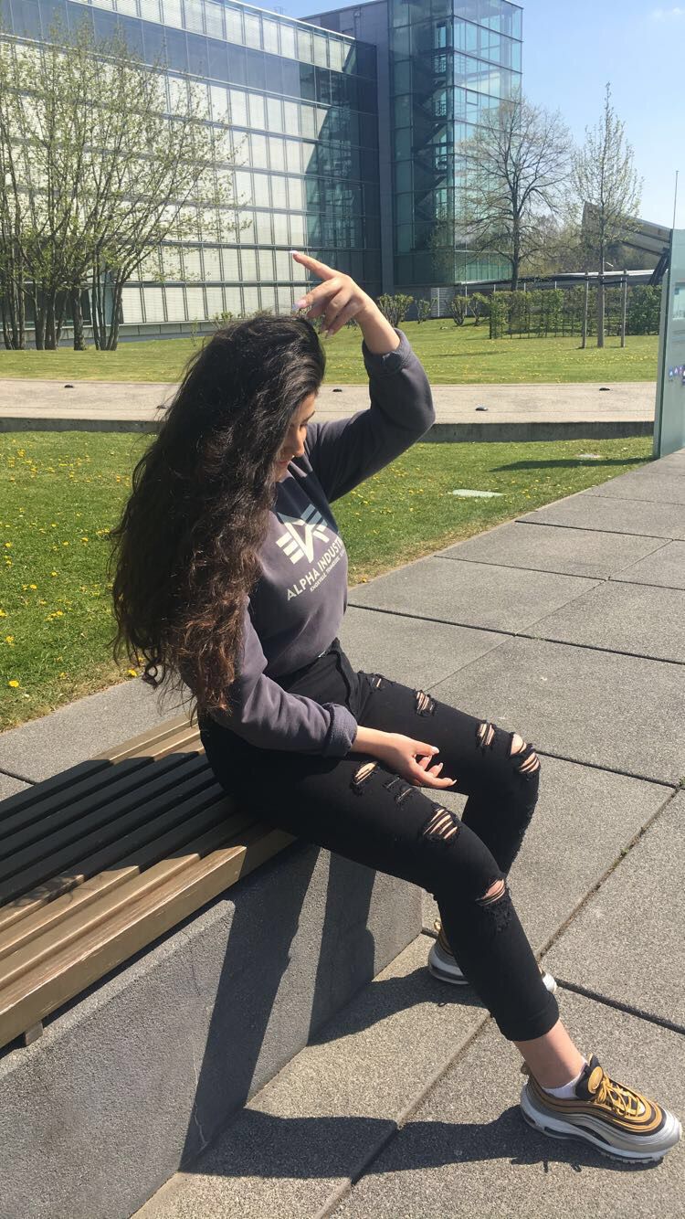 <em><strong>Carmen L.</strong></em>